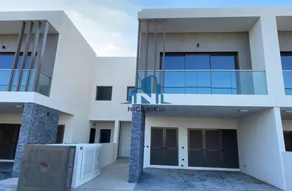 Townhouse - 2 Bedrooms - 3 Bathrooms for sale in The Cedars - Yas Acres - Yas Island - Abu Dhabi