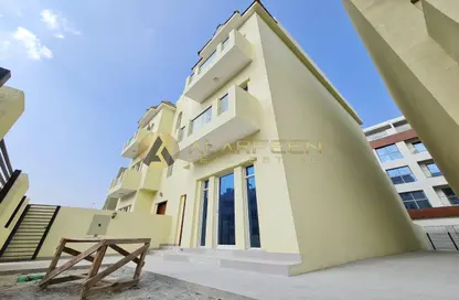 Villa - 4 Bedrooms - 6 Bathrooms for rent in Orchid Park - Jumeirah Village Circle - Dubai