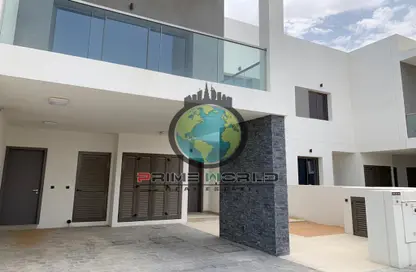 Apartment - 3 Bedrooms - 4 Bathrooms for sale in Redwoods - Yas Acres - Yas Island - Abu Dhabi