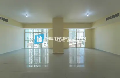 Apartment - 2 Bedrooms - 3 Bathrooms for rent in Tala Tower - Marina Square - Al Reem Island - Abu Dhabi