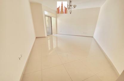 Apartment - 1 Bedroom - 2 Bathrooms for rent in Muwaileh 29 Building - Muwaileh - Sharjah