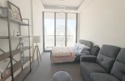 Apartment - 1 Bathroom for rent in Samana Golf Avenue - Dubai Studio City - Dubai