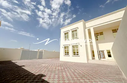 Villa - 7+ Bedrooms - 7+ Bathrooms for sale in Shakhbout City - Abu Dhabi