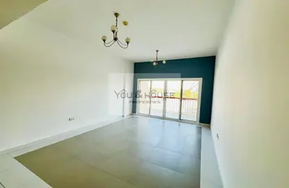 Apartment - 1 Bedroom - 2 Bathrooms for rent in Sandhurst House - Jumeirah Village Circle - Dubai