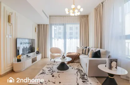 Living Room image for: Apartment - 1 Bedroom - 1 Bathroom for rent in La Voile - La Mer - Jumeirah - Dubai, Image 1