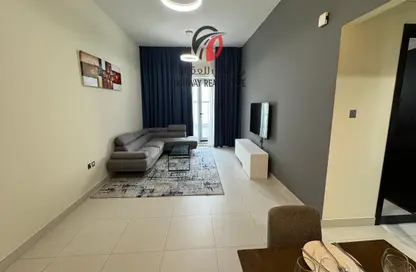 Apartment - 1 Bedroom - 2 Bathrooms for rent in Jumeirah Garden City - Al Satwa - Dubai