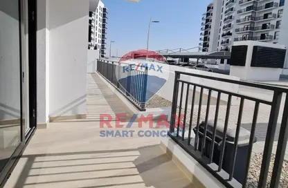 Apartment - 2 Bedrooms - 3 Bathrooms for sale in Waters Edge - Yas Island - Abu Dhabi