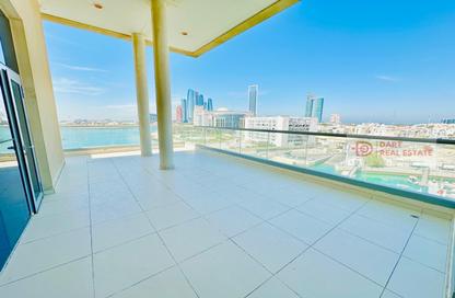 Apartment - 4 Bedrooms - 6 Bathrooms for rent in Bloom Marina - Al Bateen - Abu Dhabi