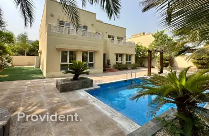 Villa - 5 Bedrooms - 6 Bathrooms for rent in Meadows 6 - Meadows - Dubai