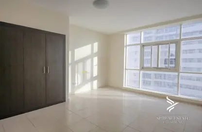 Apartment - 1 Bedroom - 2 Bathrooms for rent in Royal Residence 2 - Royal Residence - Dubai Sports City - Dubai