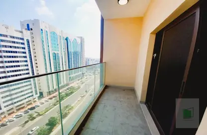 Apartment - 3 Bedrooms - 4 Bathrooms for rent in Sola Tower - Al Najda Street - Abu Dhabi