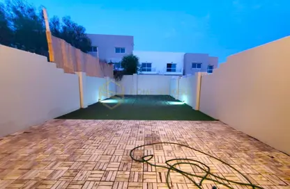 Villa - 2 Bedrooms - 3 Bathrooms for rent in Contemporary Style - Al Reef Villas - Al Reef - Abu Dhabi