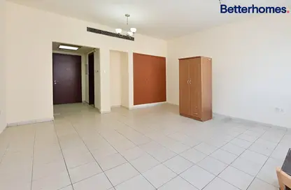 Apartment - 1 Bathroom for sale in IC1-EMR-04 - Emirates Cluster - International City - Dubai