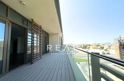 Apartment - 3 Bedrooms - 5 Bathrooms for rent in Building 14 - City Walk - Dubai