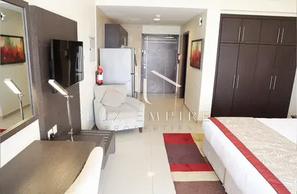 Apartment - 1 Bathroom for rent in Siraj Tower - Arjan - Dubai