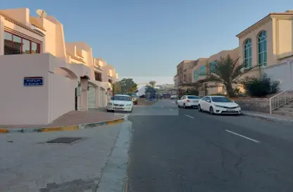 Villa - 6 Bedrooms - 6 Bathrooms for rent in Khalidiya Street - Al Khalidiya - Abu Dhabi