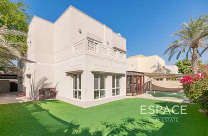 Villa - 6 Bedrooms - 6 Bathrooms for sale in Meadows 7 - Meadows - Dubai