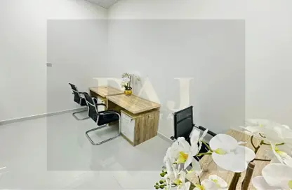 Business Centre - Studio - 1 Bathroom for rent in Red Avenue - Al Garhoud - Dubai