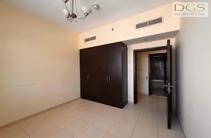 Apartment - 2 Bedrooms - 2 Bathrooms for sale in Mazaya 8 - Queue Point - Dubai Land - Dubai