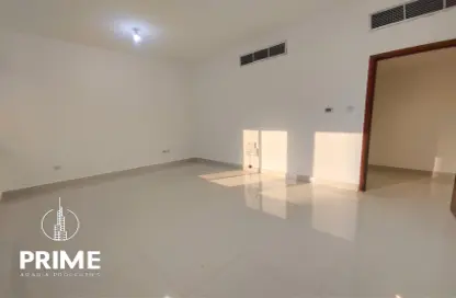 Apartment - 2 Bedrooms - 2 Bathrooms for rent in Hadbat Al Zafranah - Muroor Area - Abu Dhabi