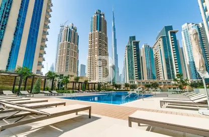 Apartment - 2 Bedrooms - 3 Bathrooms for rent in Vida Residence Downtown - Downtown Dubai - Dubai