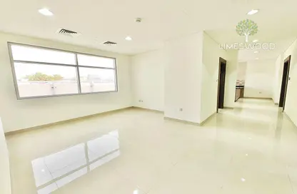 Apartment - 5 Bedrooms - 4 Bathrooms for rent in Riggat Al Buteen - Deira - Dubai