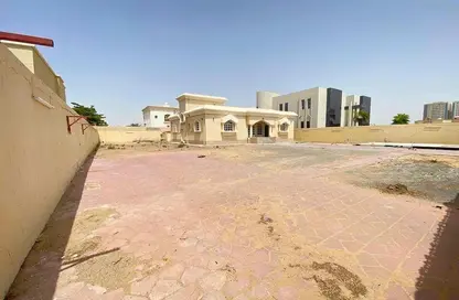 Villa - 4 Bedrooms - 5 Bathrooms for rent in Al Jurf 1 - Al Jurf - Ajman Downtown - Ajman