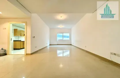 Apartment - 2 Bedrooms - 2 Bathrooms for rent in Al Jimi Avenue - Al Khalidiya - Abu Dhabi