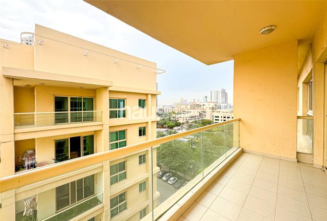 Apartment - 2 Bedrooms - 2 Bathrooms for sale in Al Dhafra 2 - Al Dhafra - Greens - Dubai