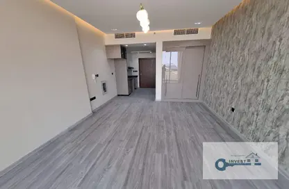 Apartment - 1 Bathroom for rent in Binghatti Crystals - Dubai Silicon Oasis - Dubai