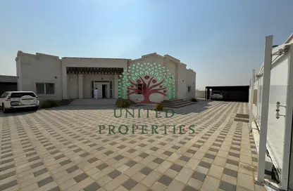 Villa - 4 Bedrooms - 6 Bathrooms for sale in Al Suyoh - Sharjah