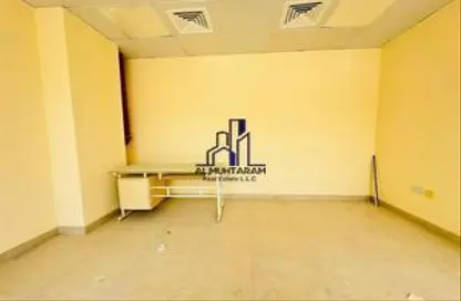 Shop - Studio for rent in Fire Station Road - Muwaileh - Sharjah