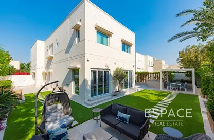 Villa - 3 Bedrooms - 3 Bathrooms for sale in Meadows 9 - Meadows - Dubai