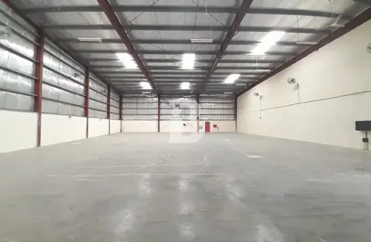 Warehouse - Studio for sale in Phase 2 - Dubai Investment Park (DIP) - Dubai