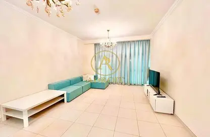 شقة - غرفة نوم - 2 حمامات للايجار في برج سكالا - الخليج التجاري - دبي