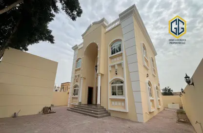 Villa - 4 Bedrooms - 5 Bathrooms for rent in Al Quoz 1 Villas - Al Quoz 1 - Al Quoz - Dubai