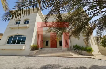 Villa - 6 Bedrooms for rent in Al Karamah - Abu Dhabi