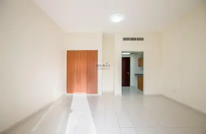 Apartment - 1 Bathroom for rent in International City - Dubai