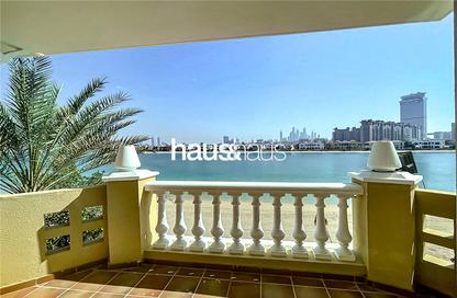 Villa - 4 Bedrooms - 5 Bathrooms for rent in Garden Homes Frond B - Garden Homes - Palm Jumeirah - Dubai