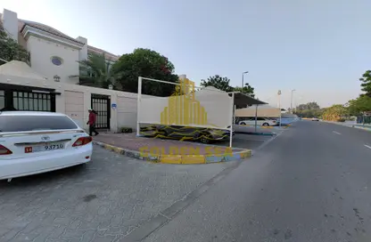 فيلا - استوديو - 7 حمامات للايجار في شارع هزاع بن زايد الأول - معسكر آل نهيان - أبوظبي