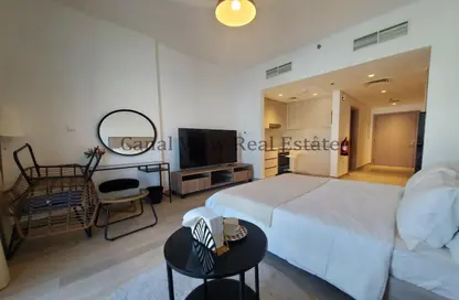 Apartment - 1 Bathroom for rent in Waters Edge - Yas Island - Abu Dhabi