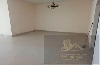 Apartment - 3 Bedrooms - 4 Bathrooms for rent in Bukhatir Tower - Al Majaz 3 - Al Majaz - Sharjah