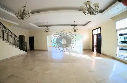 Villa - 5 Bedrooms - 6 Bathrooms for rent in Al Barsha 1 - Al Barsha - Dubai