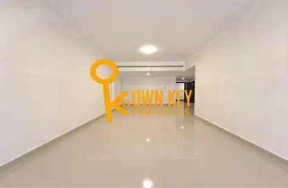 Apartment - 3 Bedrooms - 3 Bathrooms for rent in Mankhool - Bur Dubai - Dubai