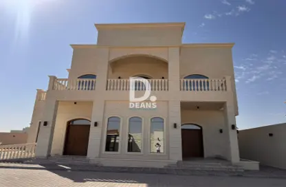 Villa - 6 Bedrooms for rent in Shakhbout City - Abu Dhabi