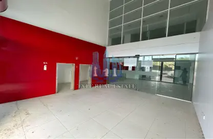 Show Room - Studio - 6 Bathrooms for rent in Corniche Road - Abu Dhabi