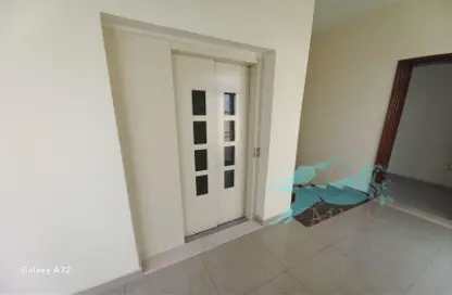 Apartment - 2 Bedrooms - 2 Bathrooms for rent in Shakhbout City - Abu Dhabi