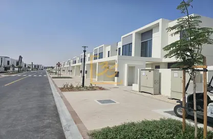 Villa - 4 Bedrooms - 4 Bathrooms for rent in Shams Townhouses - Town Square - Dubai