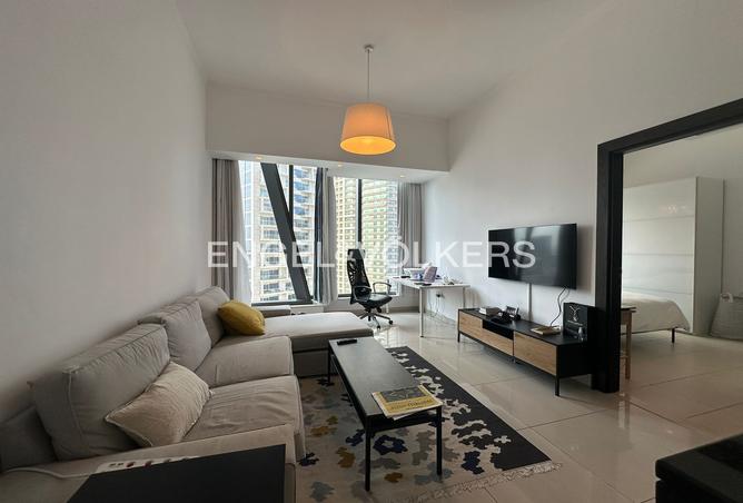 Apartment - 1 Bedroom - 2 Bathrooms for rent in Silverene Tower B - Silverene - Dubai Marina - Dubai