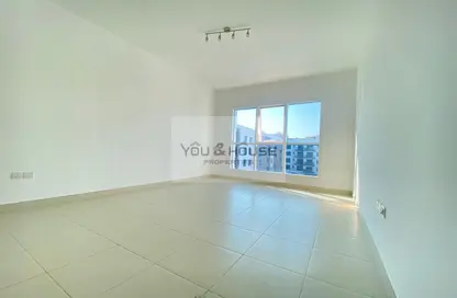 Apartment - 1 Bedroom - 2 Bathrooms for rent in Oxford Building - Jumeirah Village Circle - Dubai